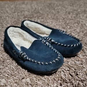 Land's End Size 12 Blue Faux Suede Faux Fur Lined Blue Moccasin Slippers